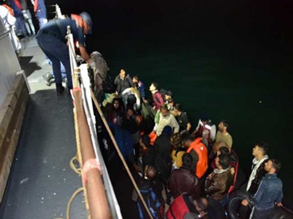 Edirne açıklarında 41 düzensiz göçmen yakalandı